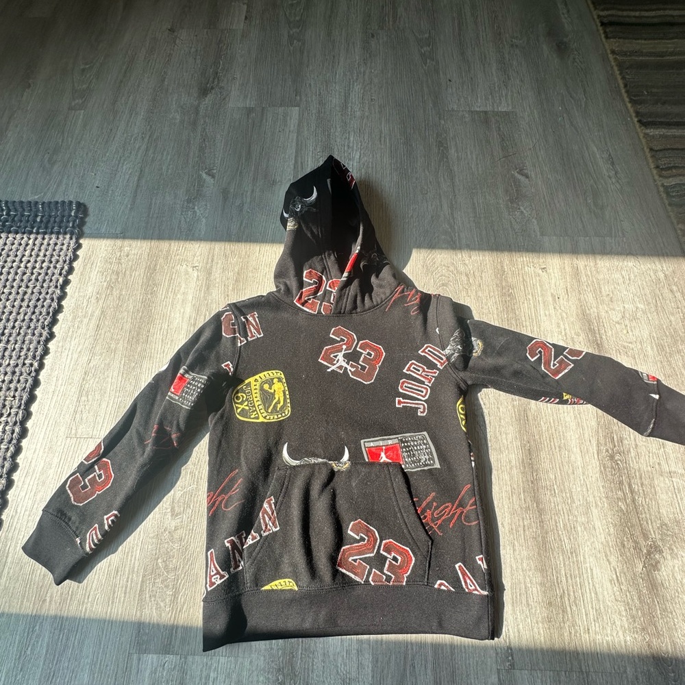 Jordan Black Hoodie size Youth M (5-6)